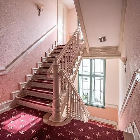 Stock Apartment *